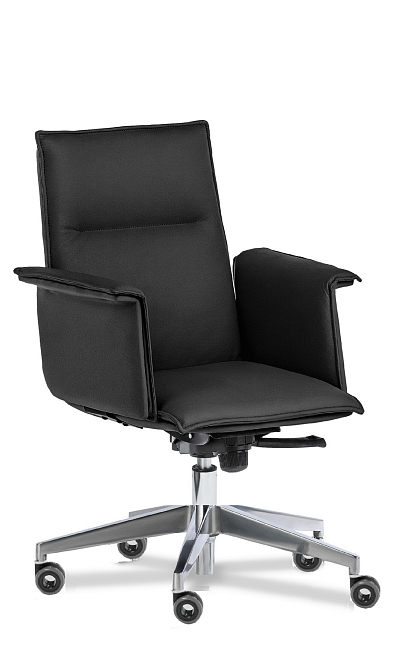 Кресло для руководителя Эпсилон люкс хром В Кожа черная Madras